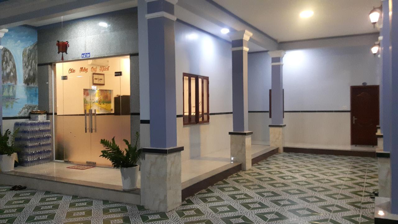 Motel Hoang Gia Long Khanh Екстер'єр фото