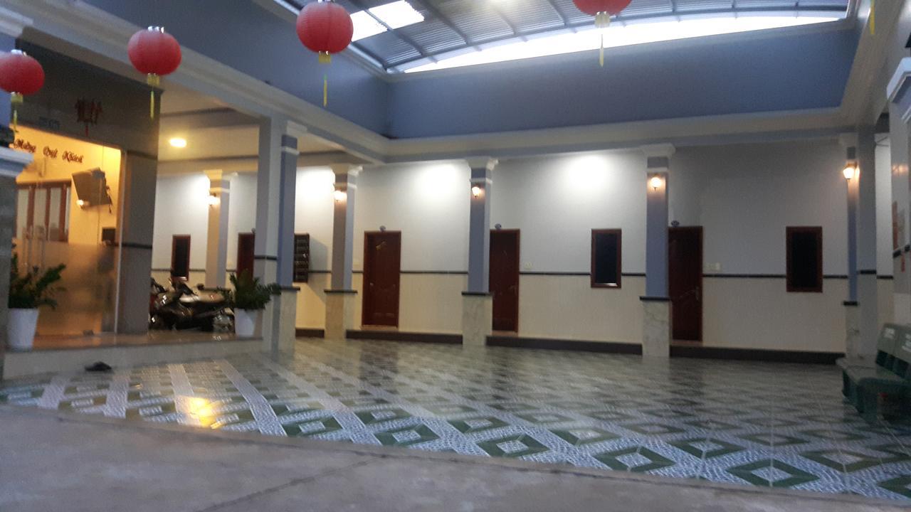 Motel Hoang Gia Long Khanh Екстер'єр фото