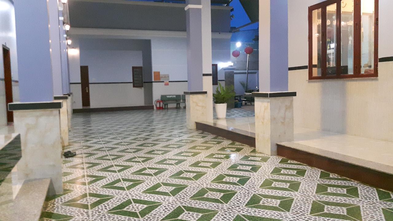 Motel Hoang Gia Long Khanh Екстер'єр фото