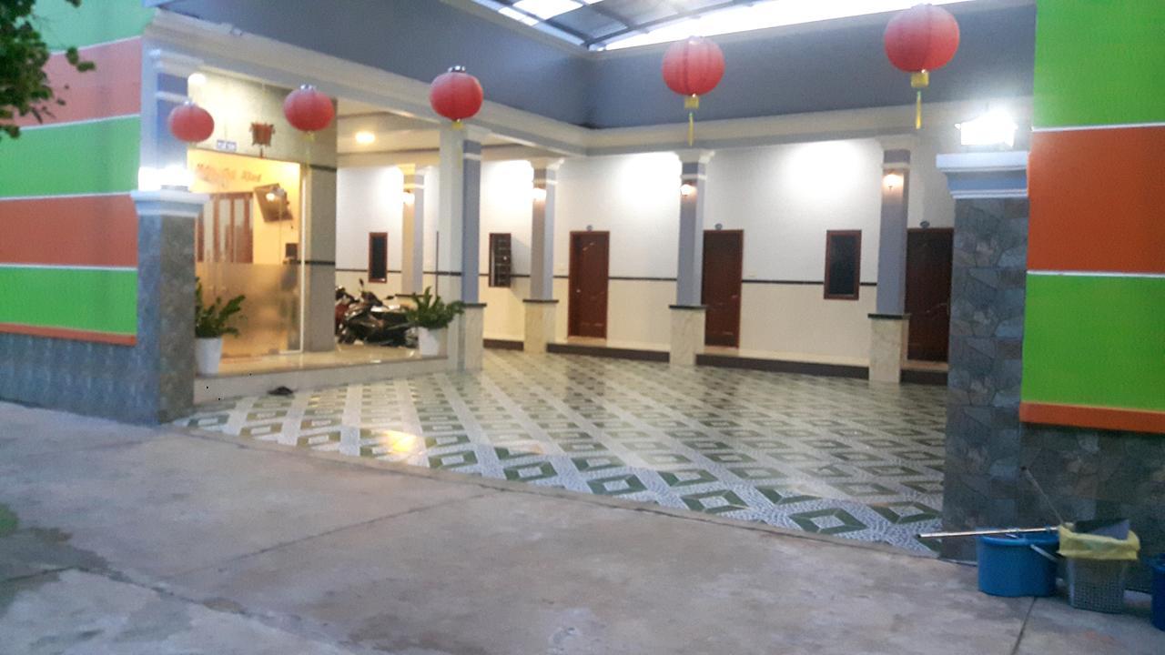 Motel Hoang Gia Long Khanh Екстер'єр фото